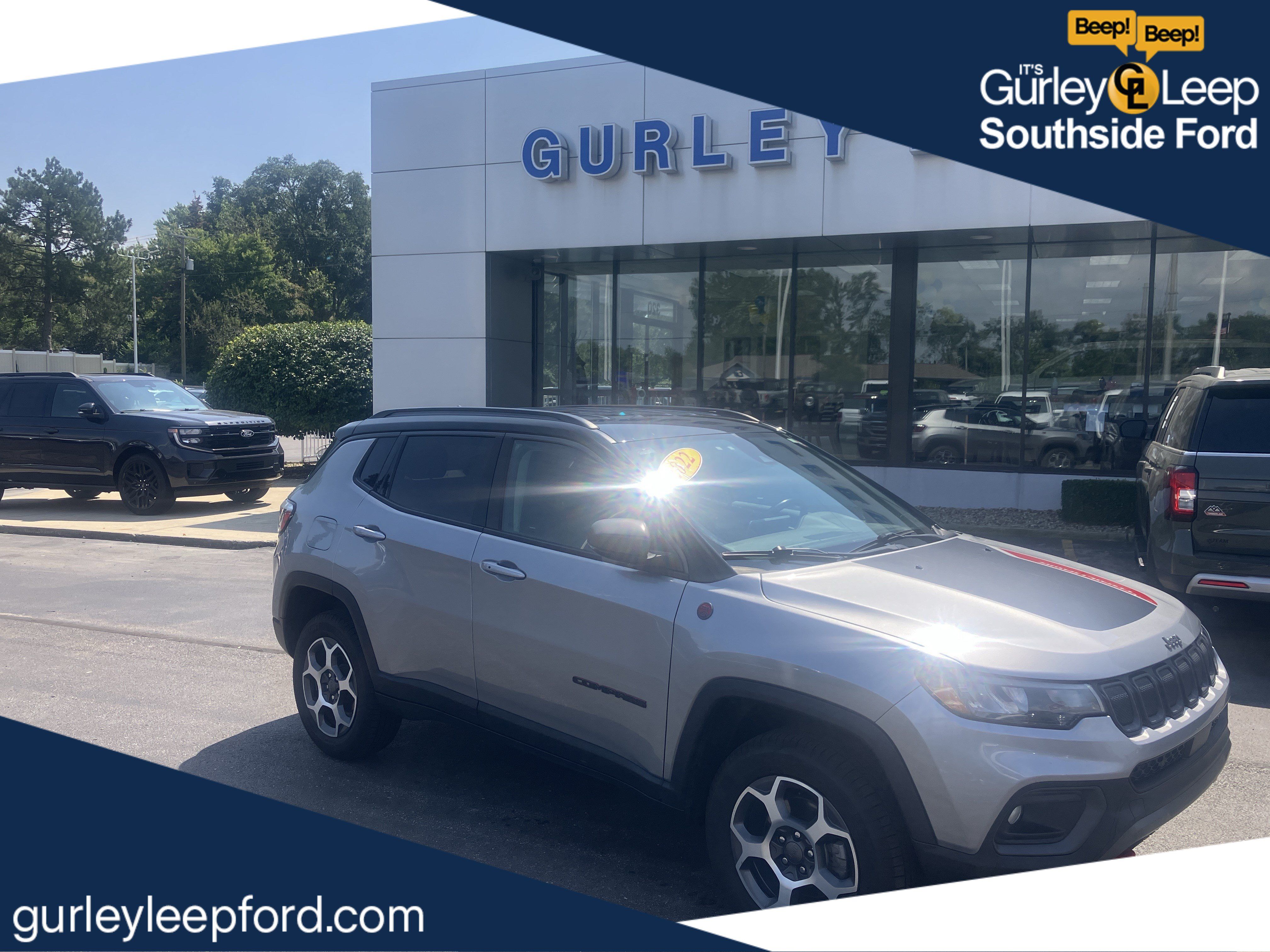 Used 2022 Jeep Compass Trailhawk w/ Trailhawk Convenience Group AWD/4WD image 1
