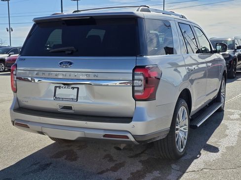 Used 2024 Ford Expedition Limited image 8