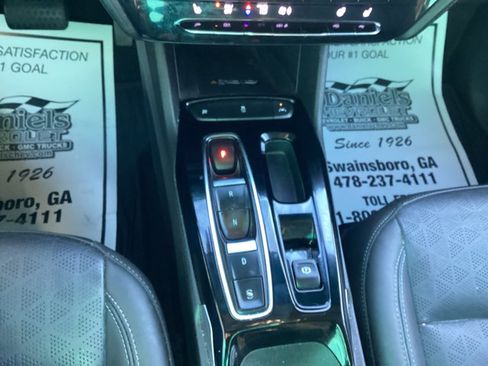 Used 2023 Chevrolet Bolt LT w/ Infotainment Package image 16