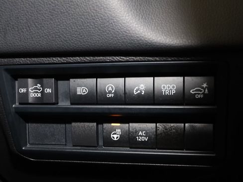 Used 2024 Toyota Tundra Limited AWD/4WD image 35