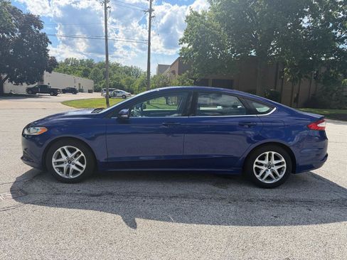 Used 2016 Ford Fusion SE FWD image 8