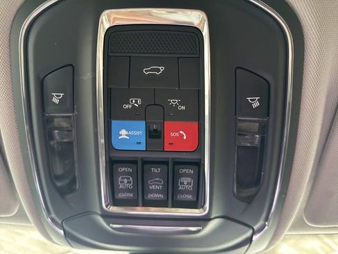 Used 2023 Jeep Grand Cherokee 4WD 4xe image 49