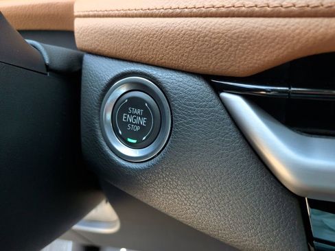 Used 2025 Cadillac XT4 Sport FWD image 25