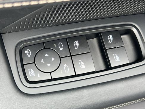 Used 2025 Porsche Taycan Turbo image 13