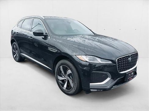 New 2026 Jaguar F-PACE R-Dynamic S image 3
