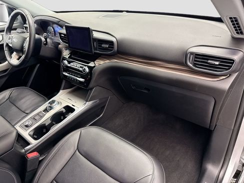 Used 2023 Ford Explorer Limited w/ Equipment Group 301A image 16