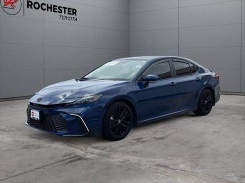 Used 2025 Toyota Camry SE w/ Convenience Package FWD image 37