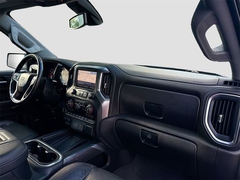 Used 2019 Chevrolet Silverado 1500 LTZ image 31