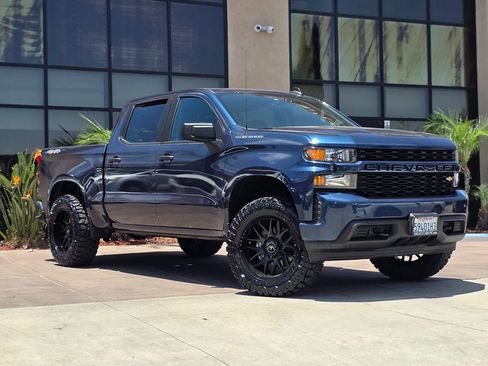 Used 2021 Chevrolet Silverado 1500 Custom AWD/4WD image 3