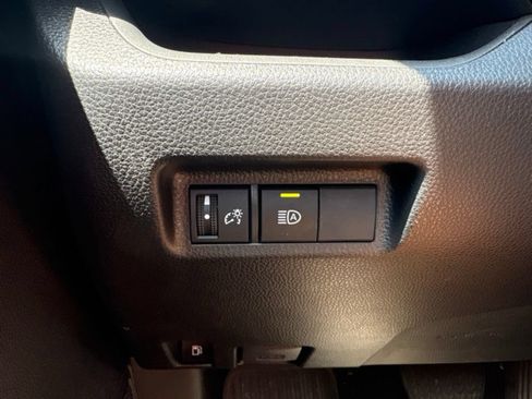 Certified 2023 Toyota RAV4 LE AWD/4WD image 21