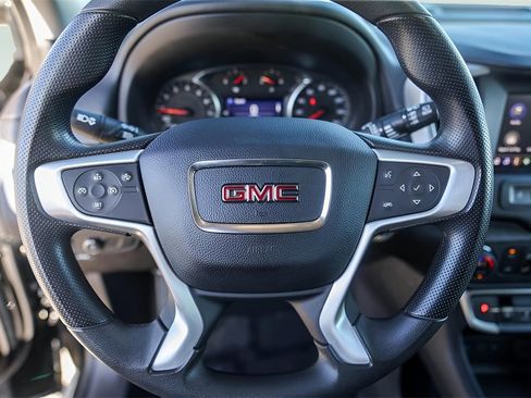Used 2023 GMC Terrain SLE w/ Driver Convenience Package image 15