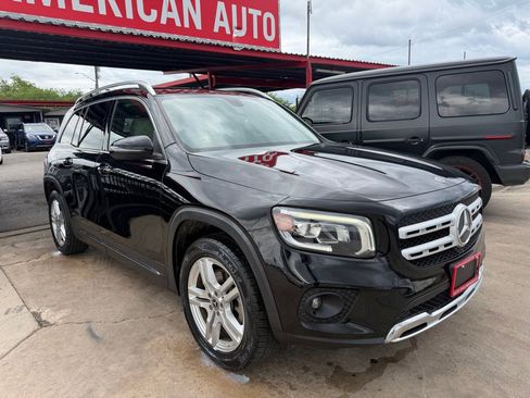 Used 2020 Mercedes-Benz GLB 250 w/ Premium Package image 8