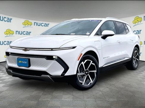 Used 2025 Chevrolet Equinox EV LT image 3