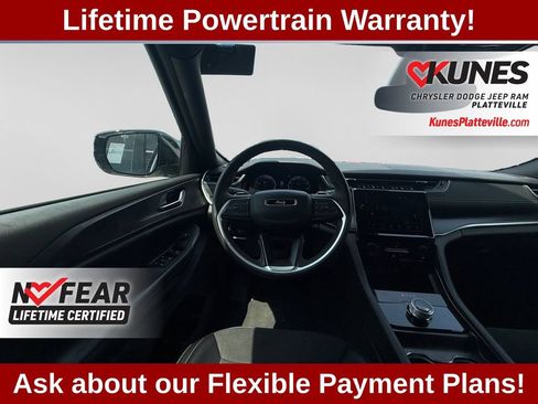 Used 2024 Jeep Grand Cherokee Altitude AWD/4WD image 15