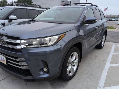 Used 2019 Toyota Highlander Limited w/ Protection Package #3