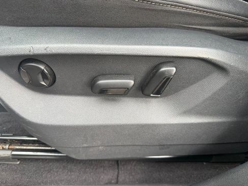 Used 2021 Volkswagen Atlas SE image 35