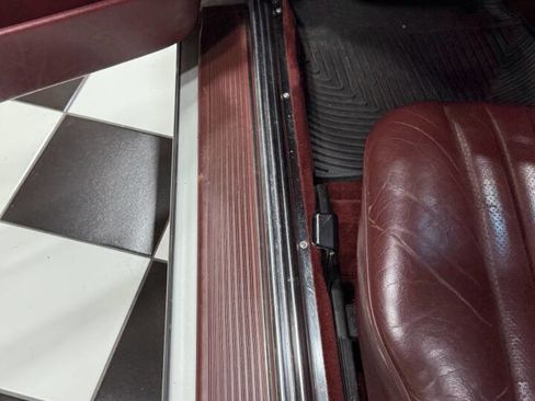 Used 1988 Mercedes-Benz 560 SL image 56