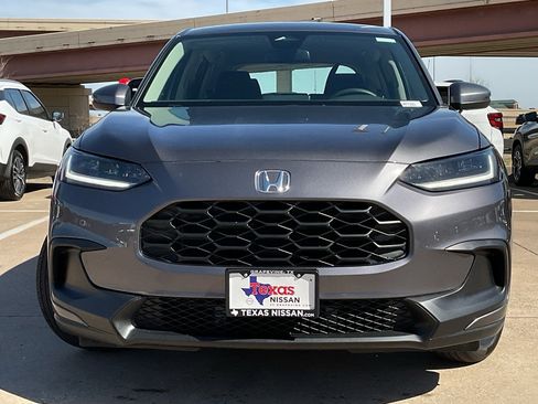 Used 2025 Honda HR-V LX image 3