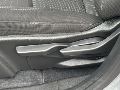 Used 2025 Chevrolet Equinox LT FWD image 22