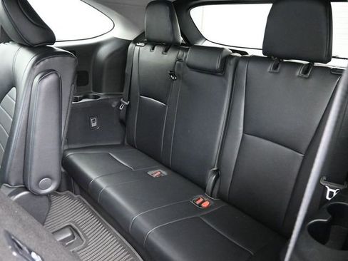 Certified 2023 Toyota Highlander XLE image 16