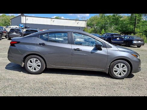 Used 2025 Nissan Versa S w/ Trunk Package FWD image 9
