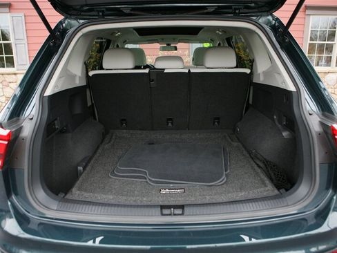 Used 2019 Volkswagen Tiguan SE image 14