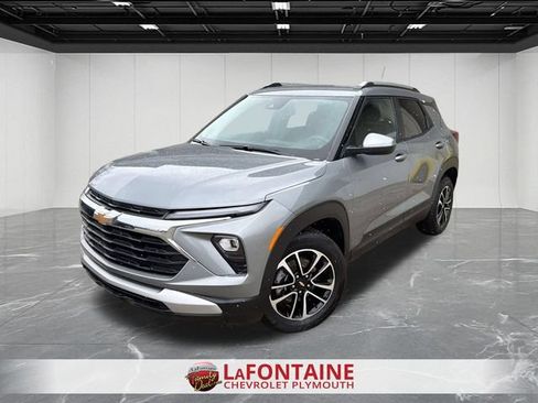 Used 2025 Chevrolet TrailBlazer LT FWD image 1