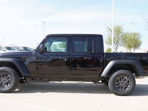 New 2026 Jeep Gladiator Sport AWD/4WD image 6