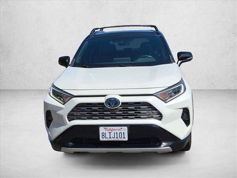 Used 2019 Toyota RAV4 XSE AWD/4WD image 2