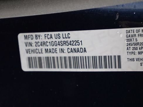 Used 2025 Chrysler Pacifica Limited FWD image 39