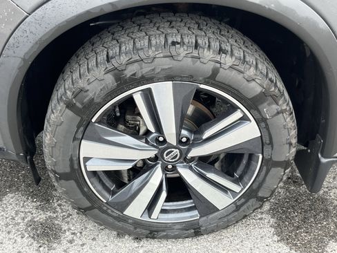 Used 2021 Nissan Rogue SL image 12