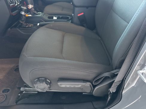 Used 2023 Jeep Wrangler Altitude image 8