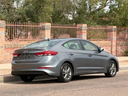 Used 2018 Hyundai Elantra SEL FWD image 8