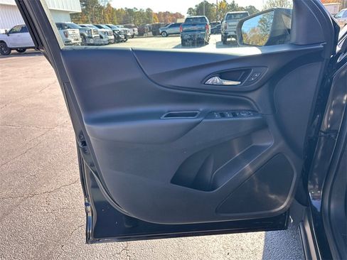 Used 2019 Chevrolet Equinox LT image 11