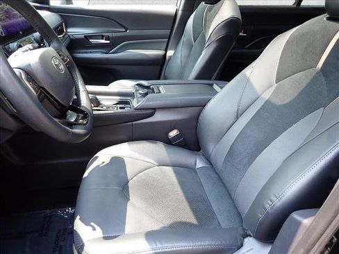 Certified 2025 Toyota Grand Highlander AWD Hybrid image 14