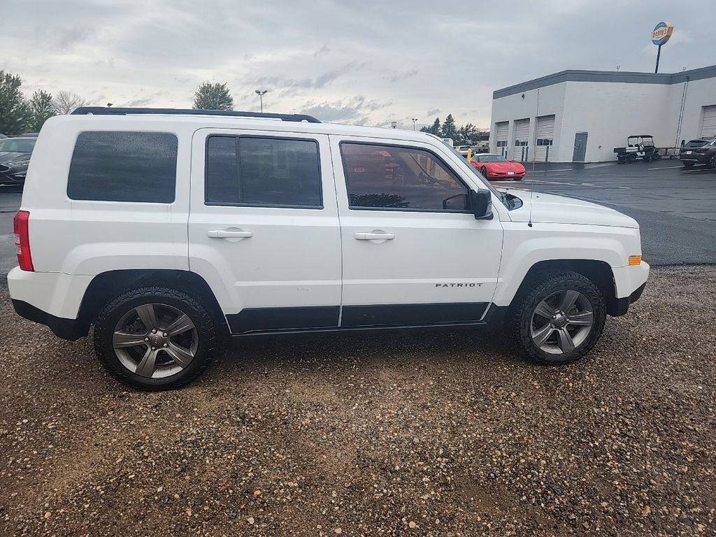 Used 2015 Jeep Patriot High Altitude AWD/4WD image 2