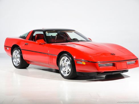 Used 1990 Chevrolet Corvette ZR-1 RWD image 1
