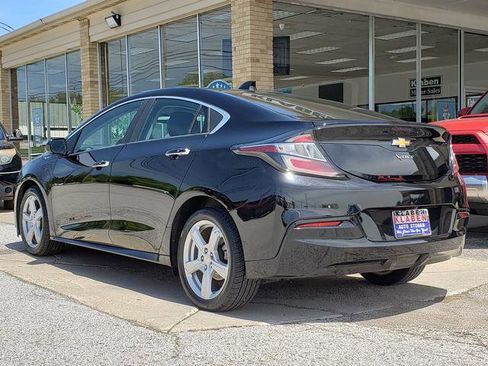 Used 2018 Chevrolet Volt LT w/ Comfort Package FWD image 3
