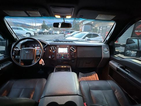 Used 2011 Ford F250 Lariat w/ Chrome Pkg image 7