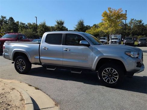 Used 2023 Toyota Tacoma TRD Sport image 2