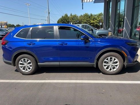 Used 2025 Honda CR-V LX image 8