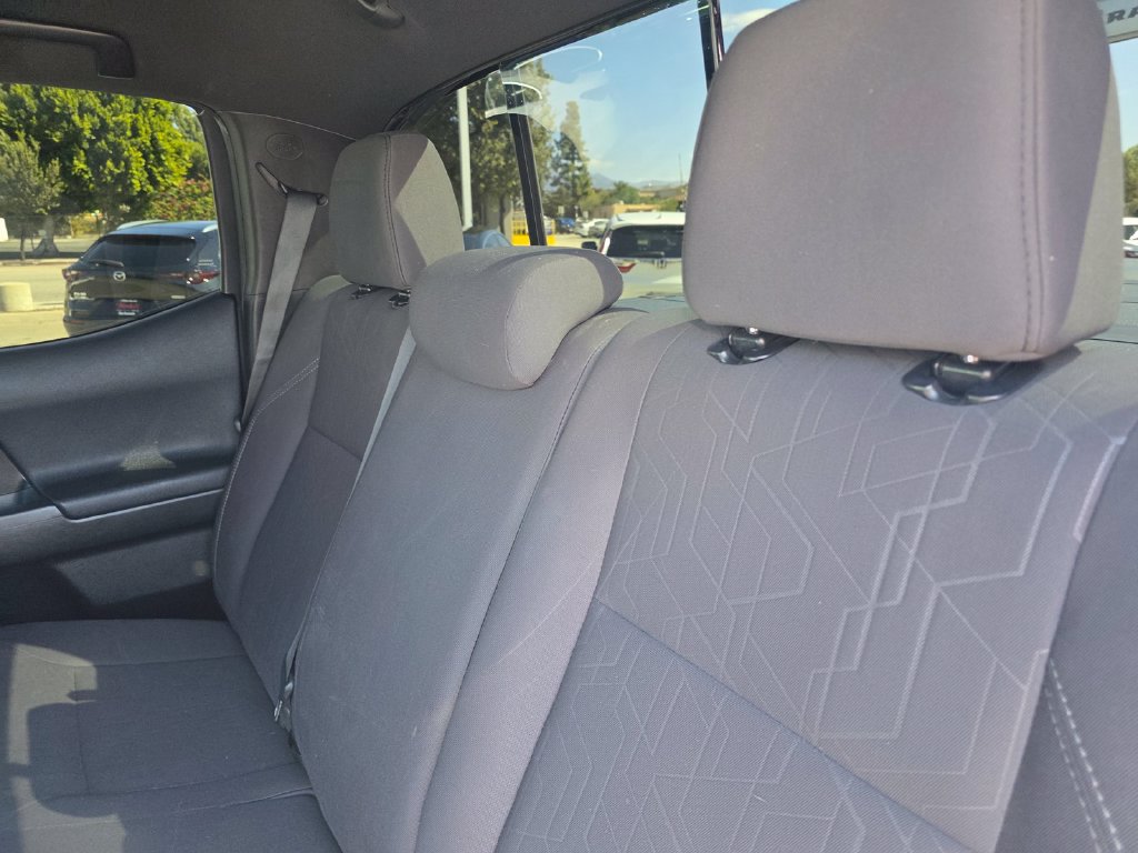Used 2017 Toyota Tacoma TRD Sport w/ Tow Package RWD image 16