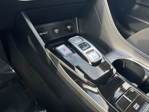 Used 2023 Hyundai Sonata SEL w/ Cargo Package image 22