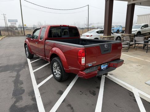 Used 2012 Nissan Frontier SV w/ Sport Appearance Pkg image 4