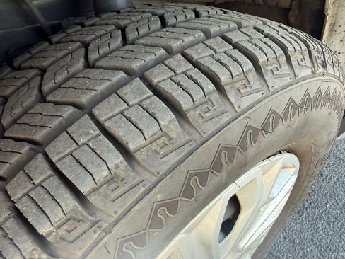 Used 2024 Ford Transit 350 XLT image 18