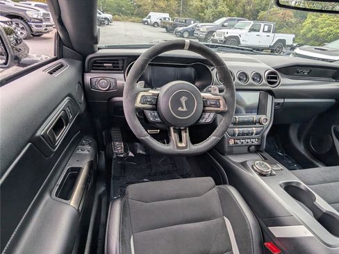 Used 2021 Ford Mustang Shelby GT500 w/ Technology Package image 25