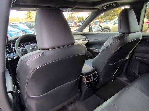 Used 2024 Lexus RX 350 image 18