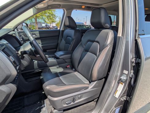 Used 2023 Nissan Pathfinder SL w/ SL Premium Package AWD/4WD image 14