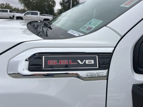 Used 2023 GMC Sierra 2500 Pro w/ Convenience Package AWD/4WD image 3