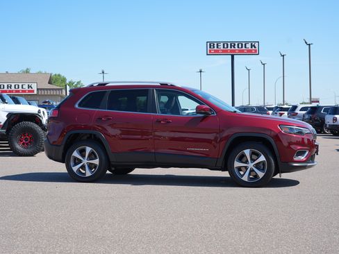 Used 2020 Jeep Cherokee Limited AWD/4WD image 2